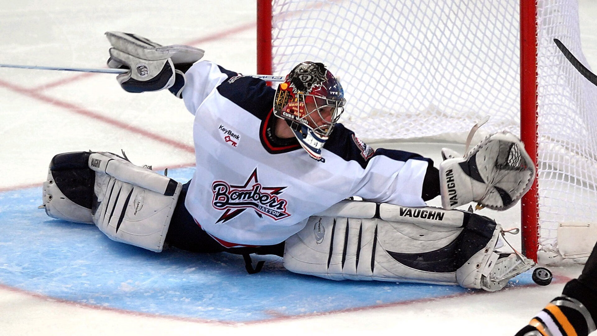 凯恩遭遇十二持续失利,塞尔维亚队教练压力巨大!比赛高潮迭起